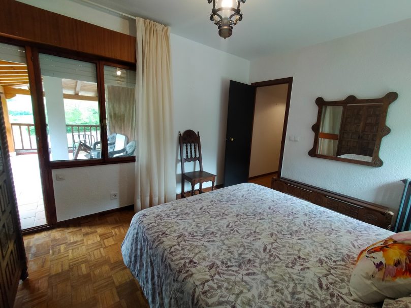 Habitación con acceso a la terraza