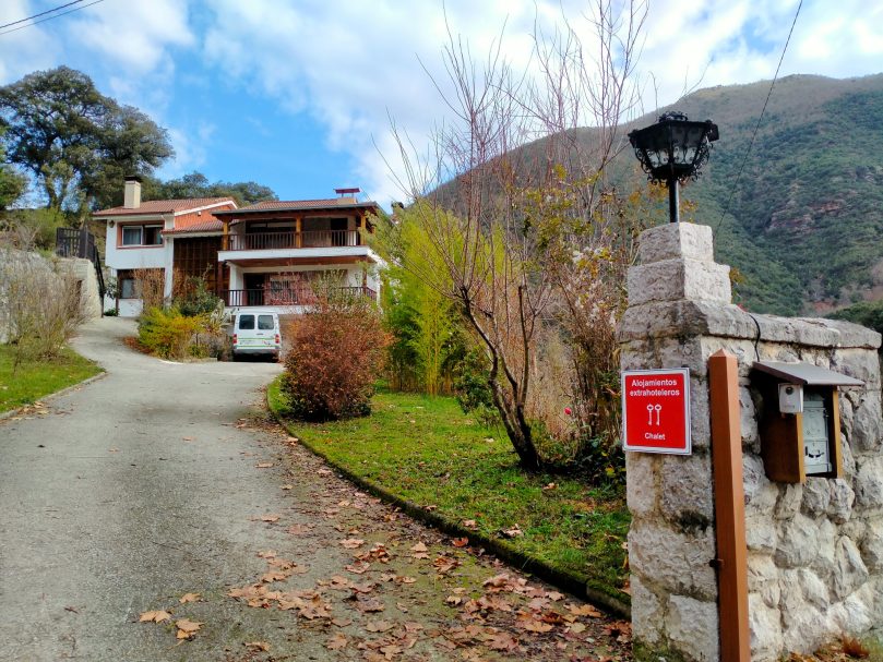 Chalet dos llaves. Alojamiento registrado en Turismo de Cantabria.